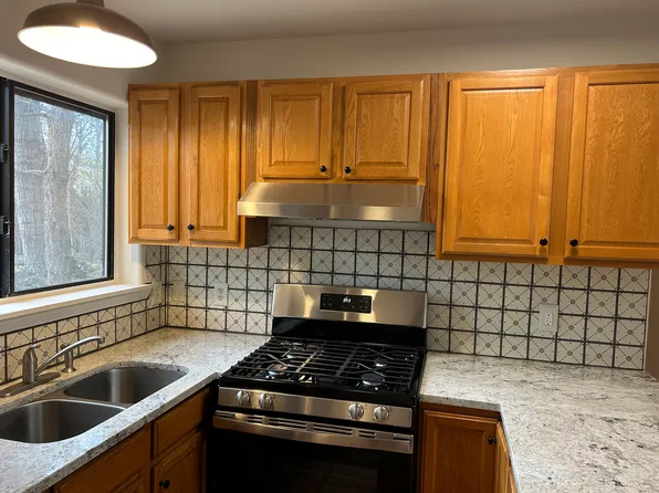410 Burch St #6B, Taos, NM 87571
