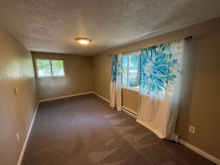 4460 Fir Dr NE — Photo 10