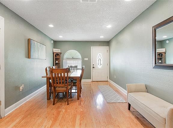3rd image of 2708 Danny Park