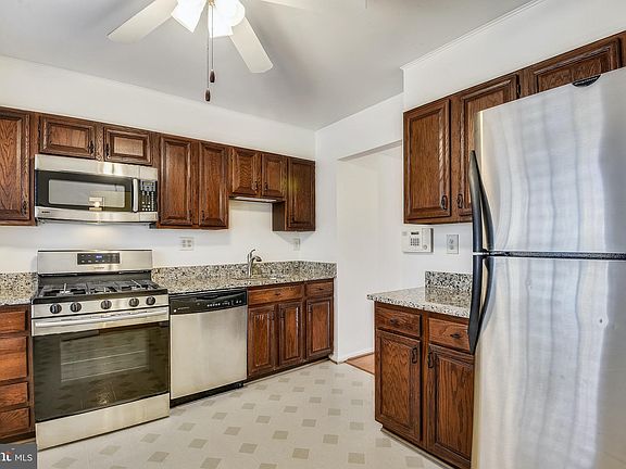 4th image of 2746 Carter Farm Ct