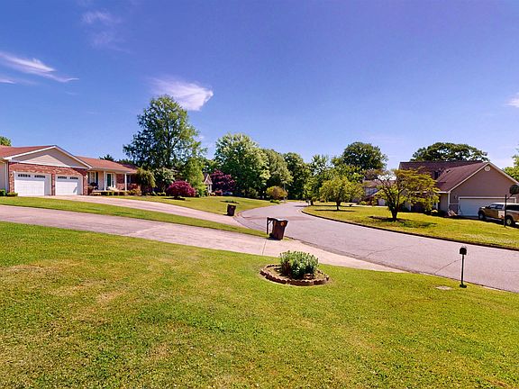 2nd image of 311 Fairfield Dr