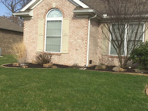 2nd image of 11821 Silverthorne Dr