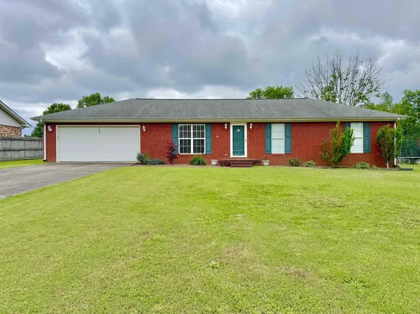 7214 Parkwood St, Florence, AL 35634