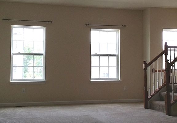 3rd image of 611 Jacobsen Cir