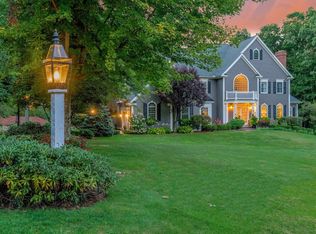 6 Newcastle Ln, Bedford, NH 03110