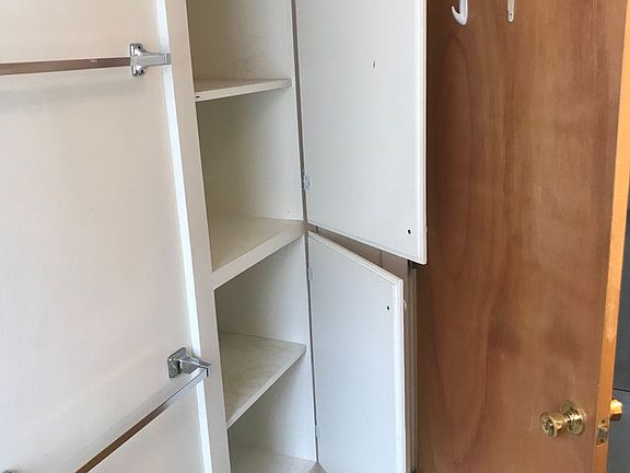 3rd image of 1728 Laramie St APT 1