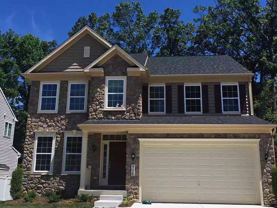 1st image of 906 Saint Martins Loop
