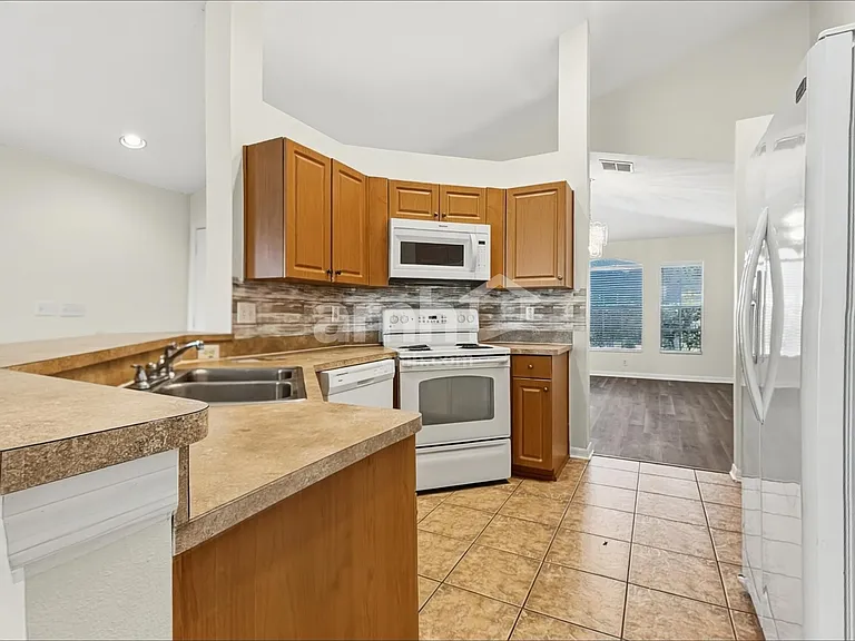 3348 Clover Blossom Cir — Photo 4