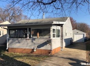 3038 S 12th St, Springfield, IL 62703