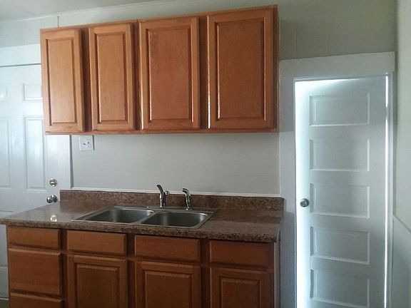 4th image of 1410 E 29th St