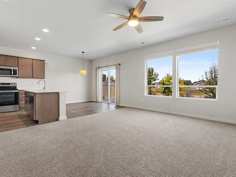 3488 W Remembrance Dr — Photo 8