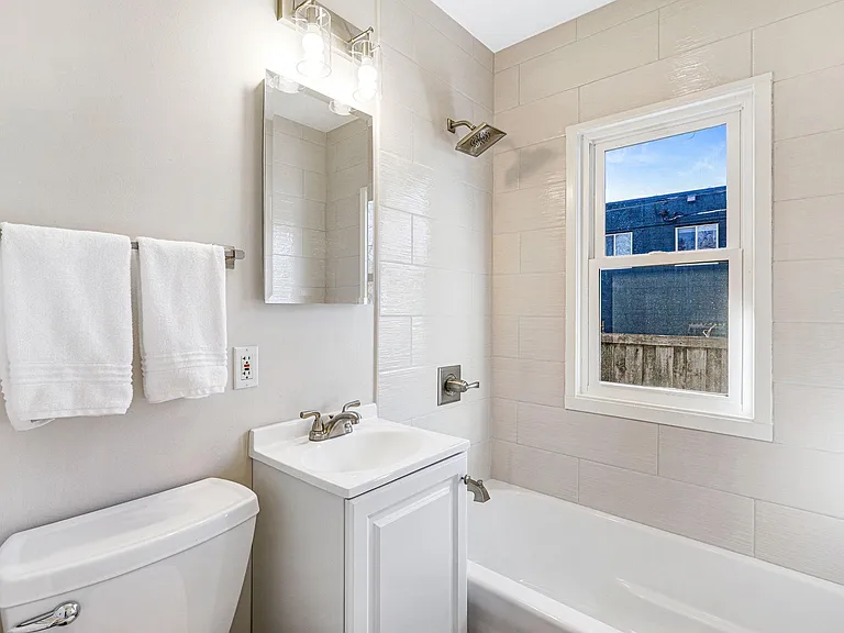 1267 Saint Clair Ave #WEST — Photo 14