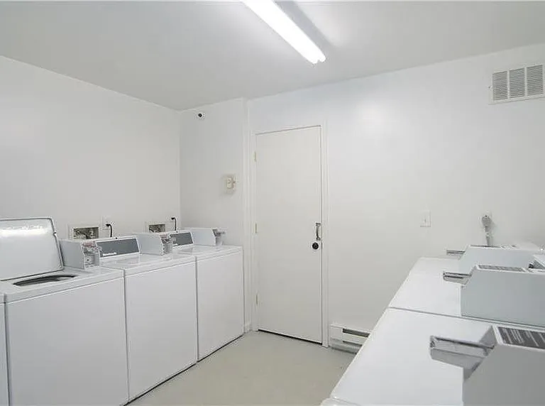 3300 Starlight Dr #1 — Photo 7