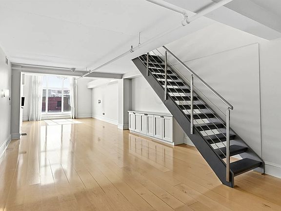 5th image of 25 Channel Center St Unit 210