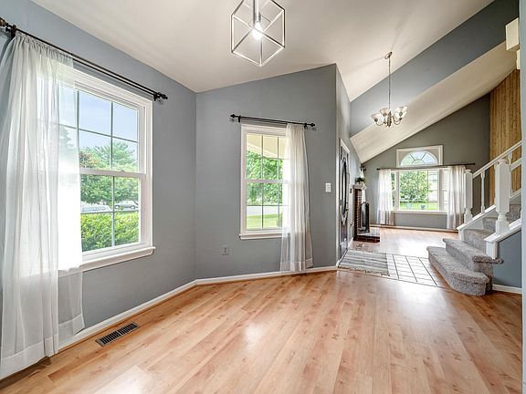 5th image of 2965 Emerald Chase Dr