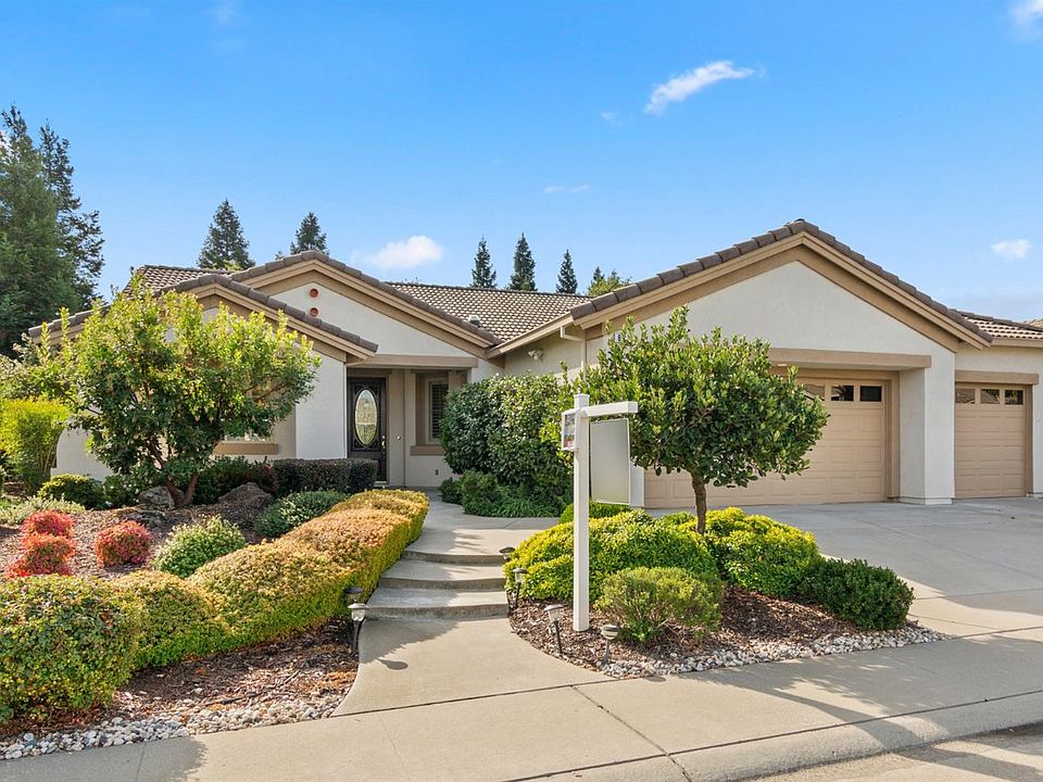 1st image of 883 Bridalveil Ln