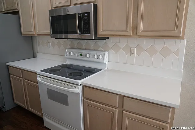 7203 Snowden Crst — Photo 10
