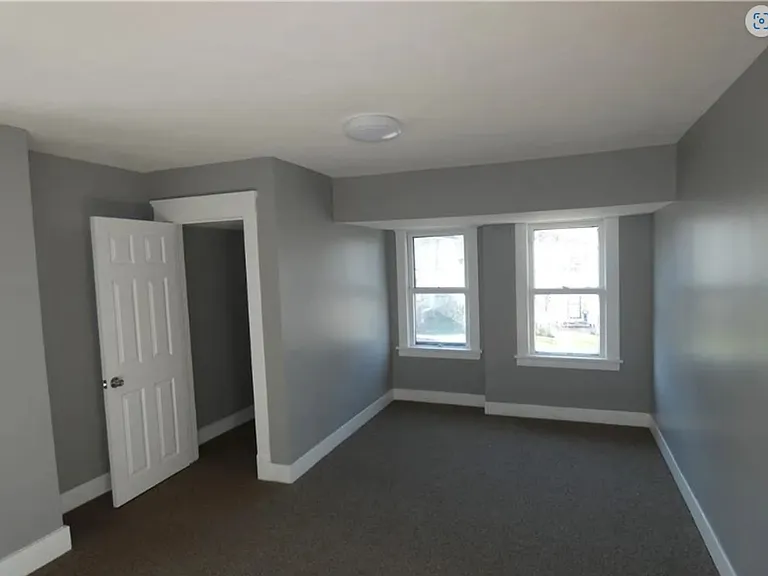 1447 Elbur Ave — Photo 10