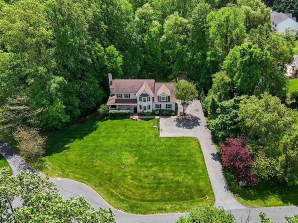 2715 Wisteria Ct, Huntingtown, MD 20639