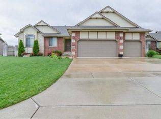 10936 W Hampton Lakes Ct, Maize, KS 67101