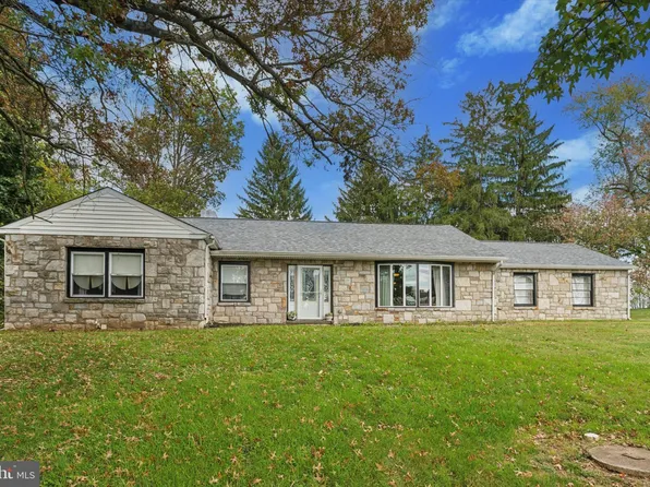 435 W Kings Hwy, Coatesville, PA 19320