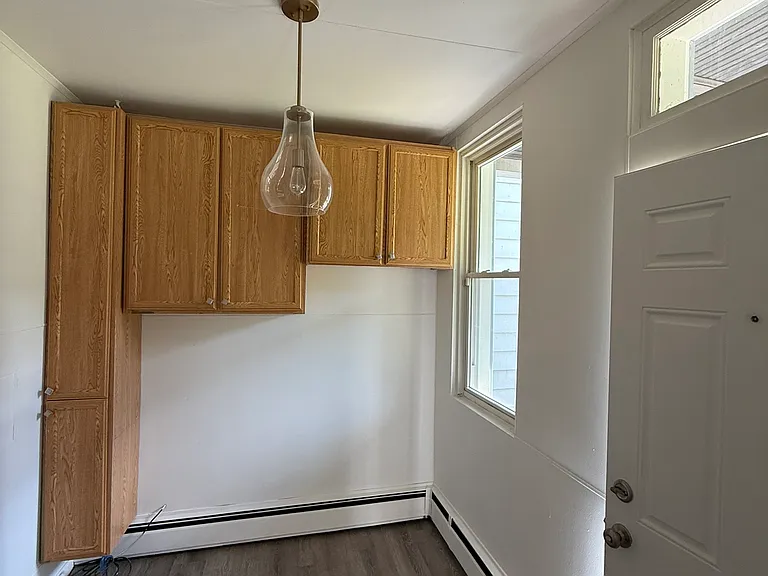 Maplewood Ave — Photo 10