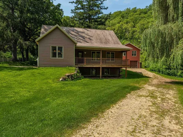 2971 Hunter Hollow Road, Dodgeville, WI 53533