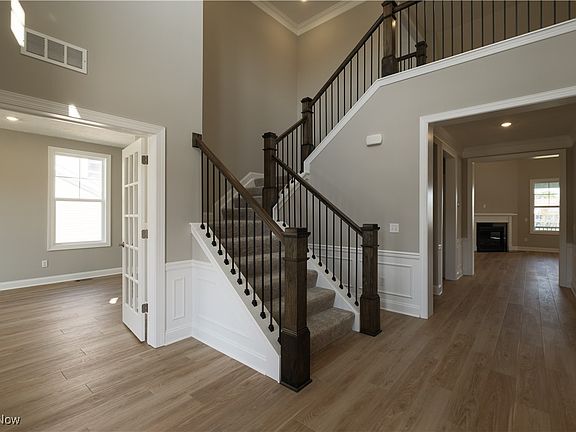 3rd image of 3805 Sawbridge Dr
