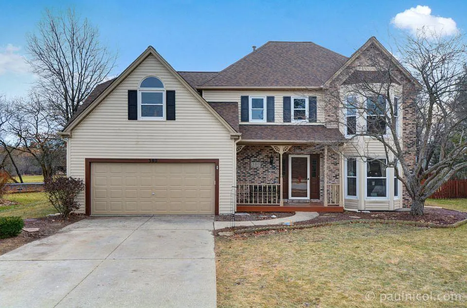 390 Millington Ln photo 1