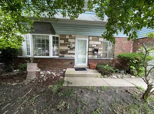 8111 S Keating Ave, Chicago, IL