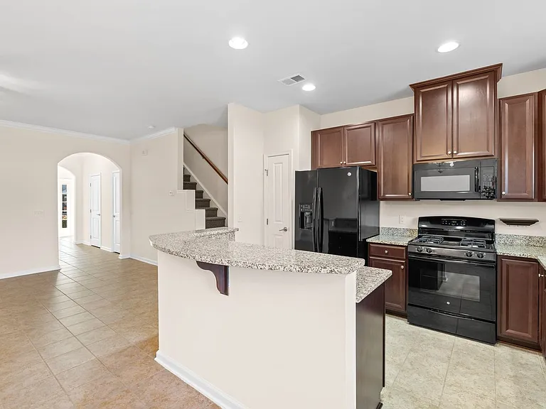 453 Christiane Way — Photo 8