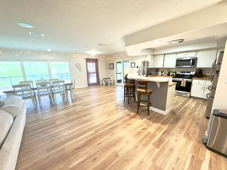 1281 S Disston Ave — Photo 8