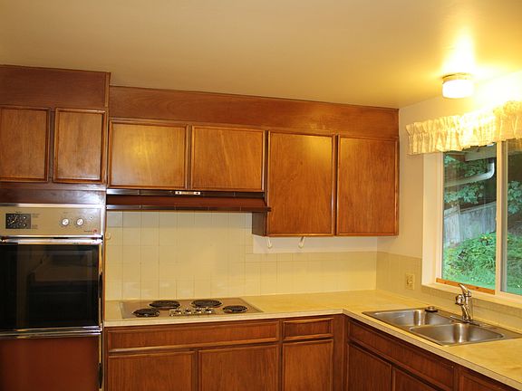 4th image of 2907 130th Ave NE