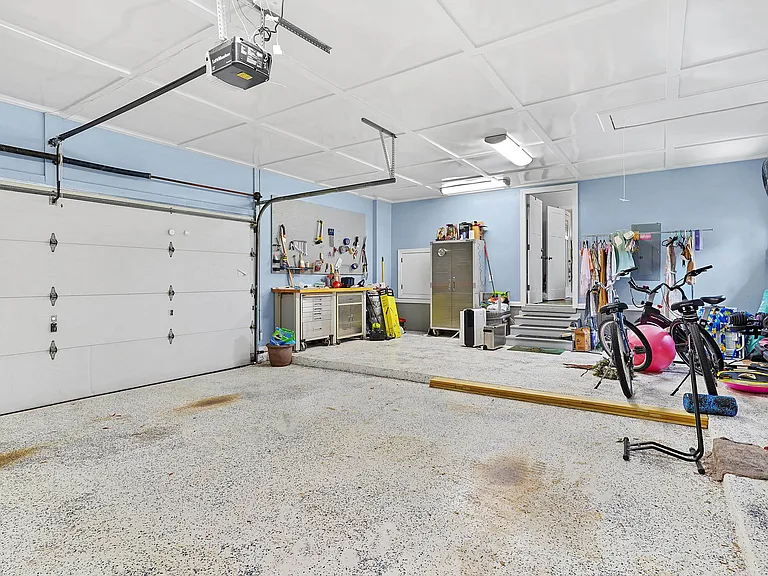500 Turnberry Ln — Photo 26