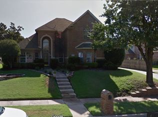 8212 Hallmark Dr, North Richland Hills, TX 76182