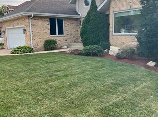 612 Edelweiss Dr, Antioch, IL 60002