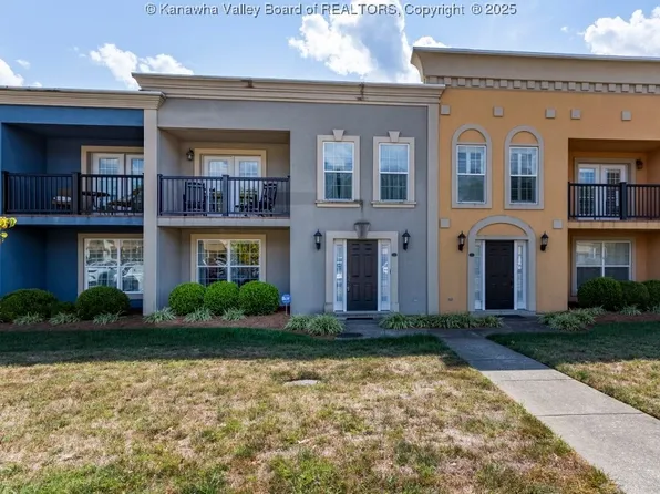 20 Courtyard Ln #5, Barboursville, WV 25504