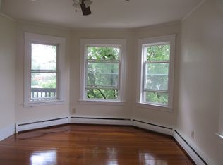 121 Charlton St APT 2, Southbridge, MA 01550