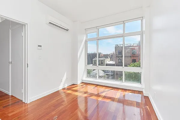 Rented by REAL New York | media 41