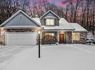 160 Laguna Cir, Kalamazoo, MI 49009