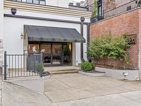 2nd image of 1467 Market St APT 204