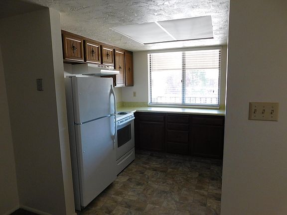4th image of 1460 Vega Cir APT 8