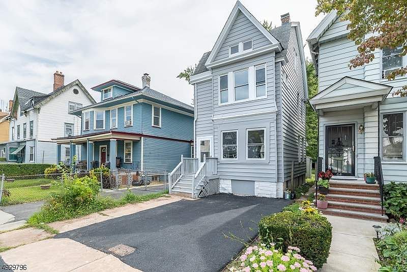 1st image of 66 Ashland Ave