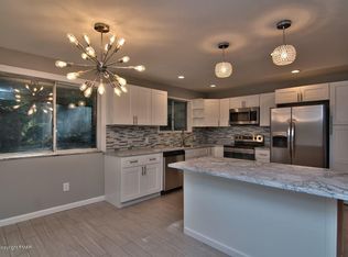 364 Merry Hill Rd, Bartonsville, PA 18321