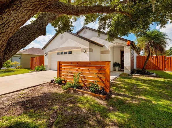 4909 70th St E, Palmetto, FL 34221