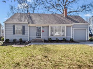 4207 Oxford Rd, Prairie Village, KS 66208