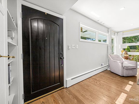 4th image of 784 Highland Ave