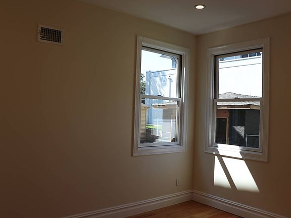 4th image of 131 3rd St Floor 1-2