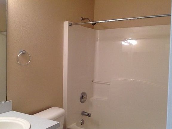 4th image of 2880 Lockwood Blvd