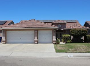 229 Lake St, Kingsburg, CA 93631